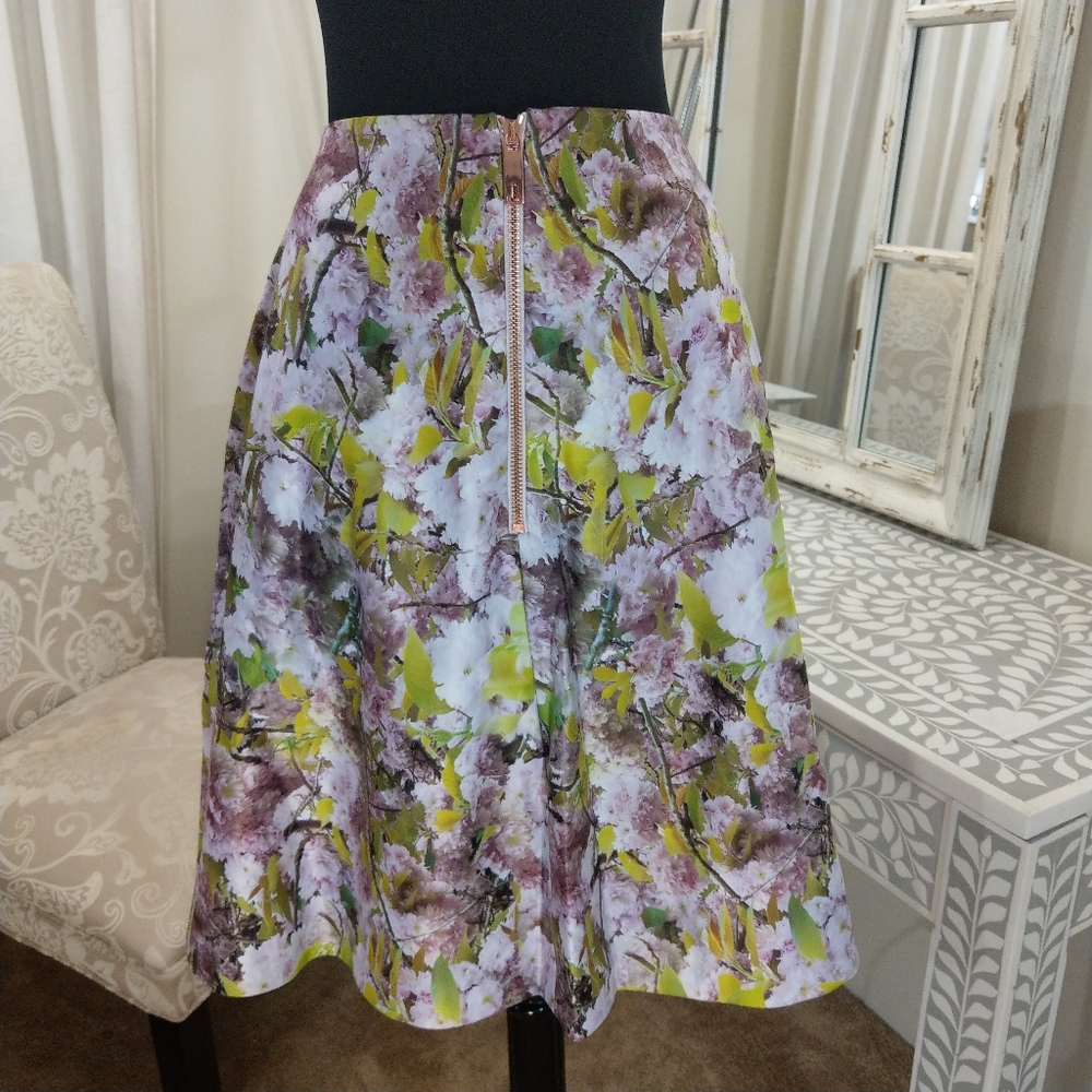 🍒NWOT🍒TED BAKER FLARED SKIRT - Picture 5 of 9